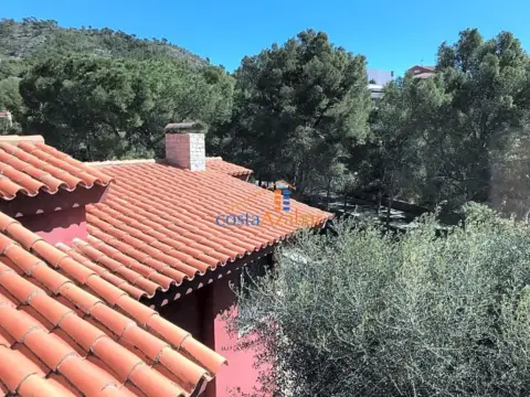 Chalet en Montornés-Las Palmas-El Refugio