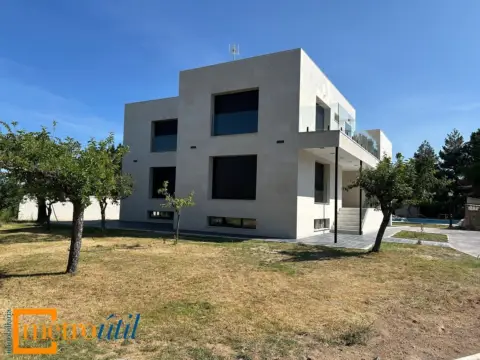Chalet en Avenida de Villamayor