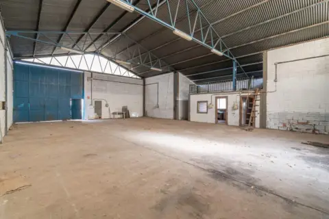 Nave industrial en calle Camino del Viejo