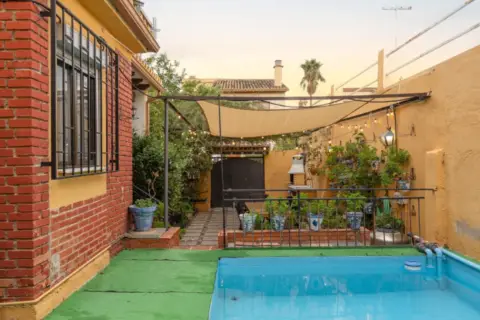 Casa pareada en calle de Inglaterra, 13