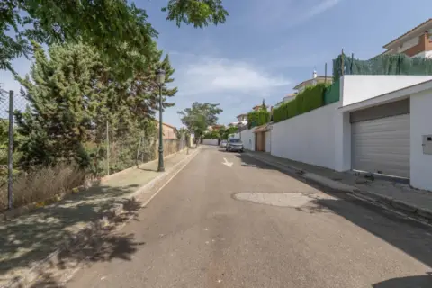 Terreno en calle de Malva, 69