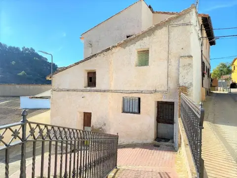 Casa adosada en calle Enmedio, 9