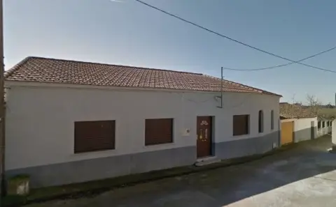 House in Muñoz