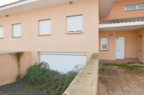 Casa pareada en Urb.Oasis