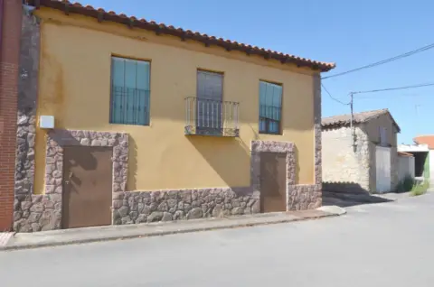 Casa en A 14 Km de Salamanca
