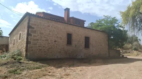 Casa en Santibañez