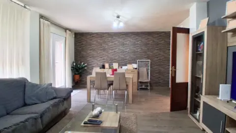 Casa adosada en Villares de La Reina