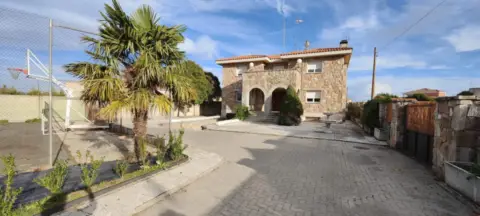 Chalet en Calzada de Valdunciel