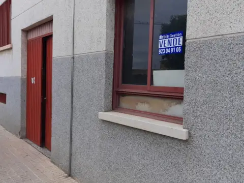 Local comercial en Villamayor (Salamanca)