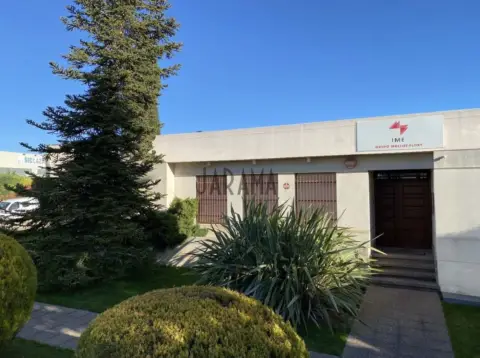 Nave industrial en Pueblos