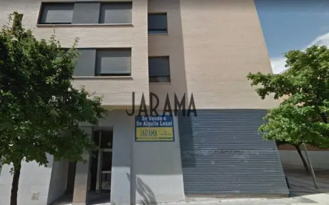 Local comercial en Instituto