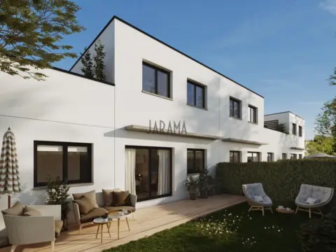 Casa adosada en Pueblos