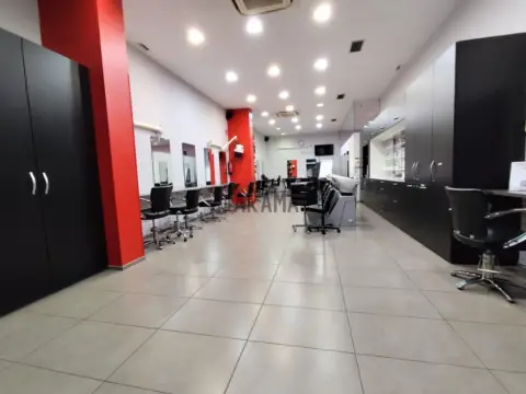 Local comercial en Instituto