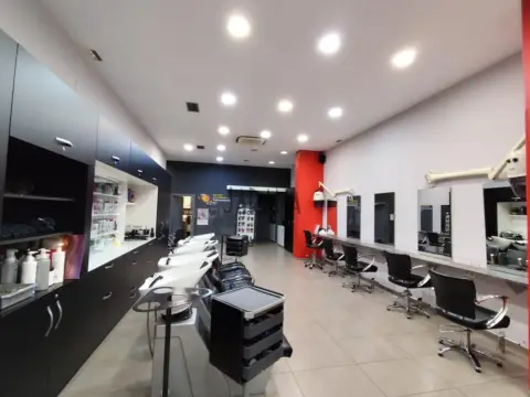 Local comercial en Instituto