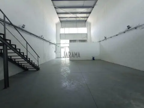 Nave industrial en Barrena