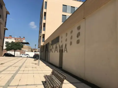 Local comercial en Instituto