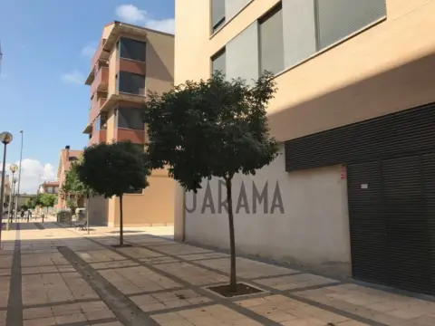 Local comercial en Instituto