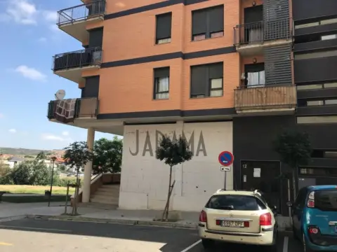 Local comercial en Elola