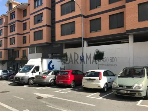 Local comercial en Elola