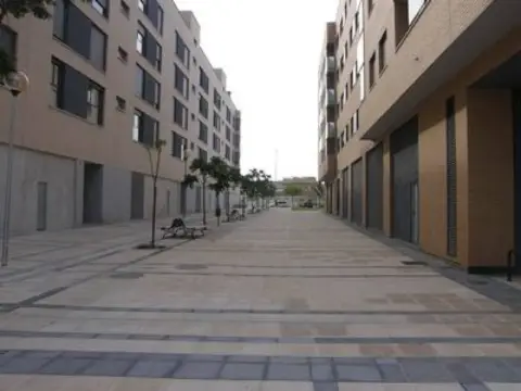 Local comercial en Instituto