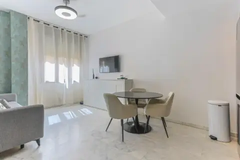 Apartamento en calle Casuarina, 1