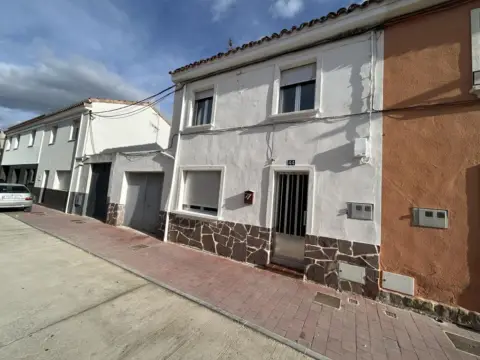 Chalet en calle del Virrey López del Portillo