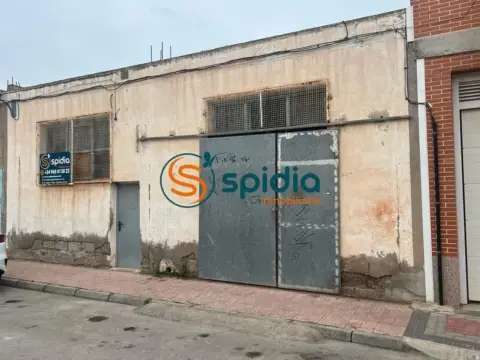 Nave industrial en Las Majadas