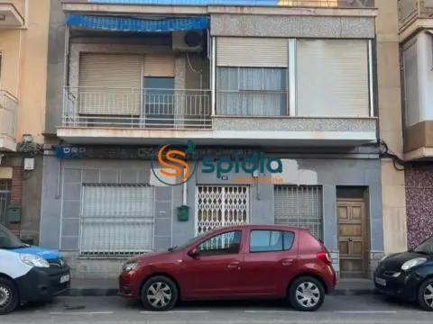 Casa adosada en Centro