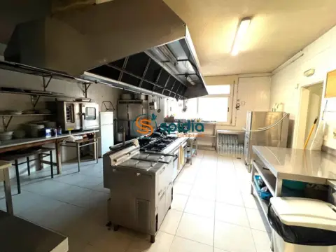 Local comercial en Las Majadas