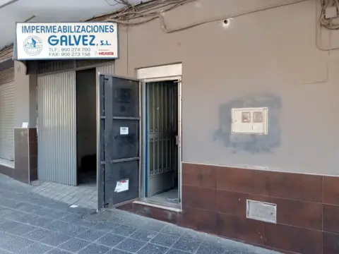 Local comercial en calle Orquídea