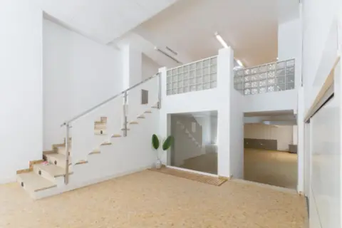Local comercial en Avinguda del Marqués de Campo, 9