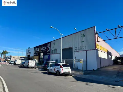 Nave industrial en Carrer de la Travessera d'Albaida, 49