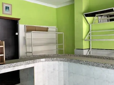 Local comercial en calle del Arévalo