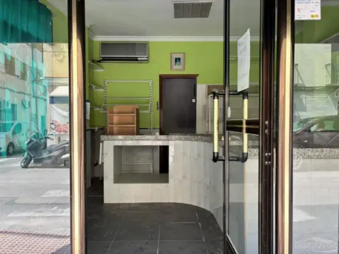 Local comercial en calle del Arévalo