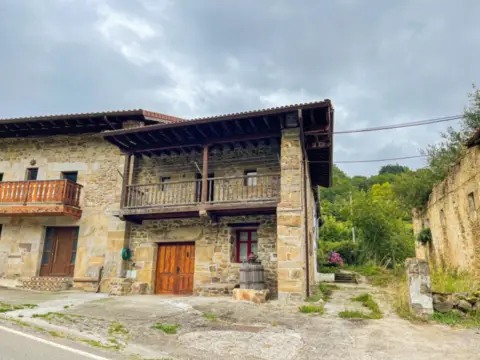 Chalet en Barrio de Barcenas