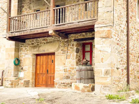 Chalet en Barrio de Barcenas