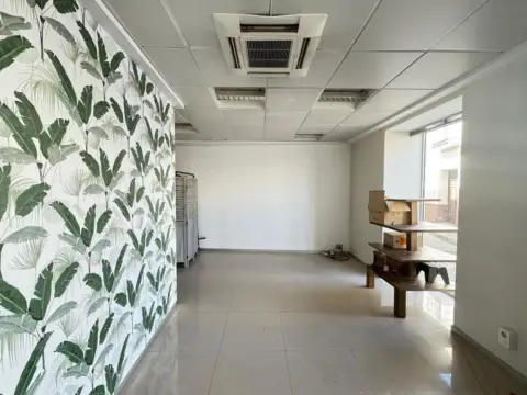 Local comercial en calle de la Pescadería, 1