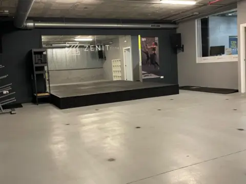 Local comercial en calle Eros