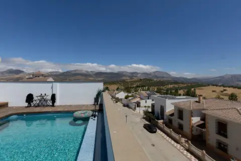 Chalet en caLLe Sierra de L Jobo, 12