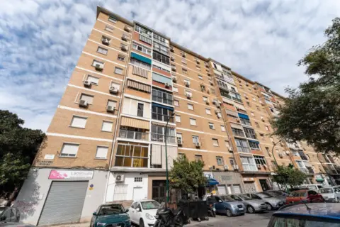 Piso en Avenida de Antonio Gaudí, 24