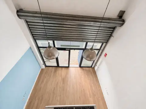 Local comercial en Polígonos - Recinto Ferial