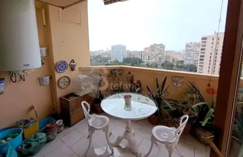 Piso en 4 Dormitorios, Garaje, Trastero, Zona Vialia, Corte Inglés, Ideal Inversión