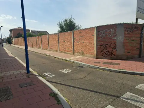 Terreno en calle del Roncal, 1