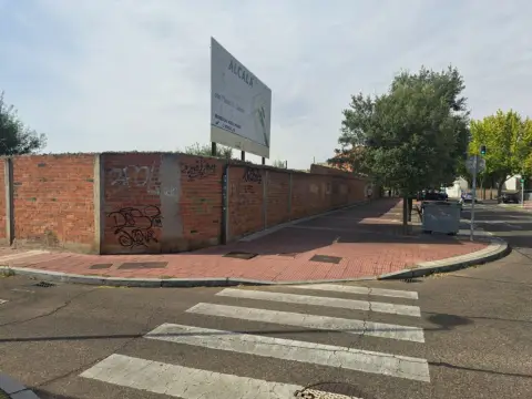 Terreno en calle del Roncal, 1
