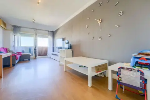 Piso en calle Radio Sevilla