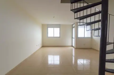 Piso en calle del Colegio