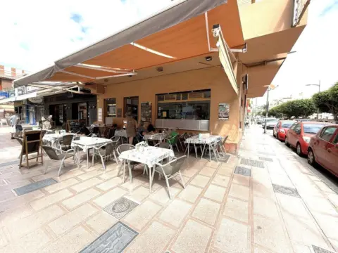 Local comercial en calle del Poeta Manuel Alcántara