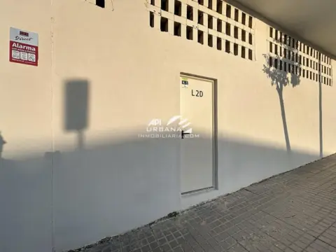 Local comercial en Avenida de Joan Margarit