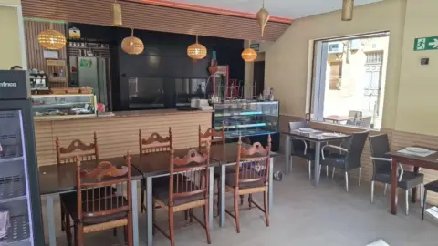 Local comercial en calle de Joanot Martorell