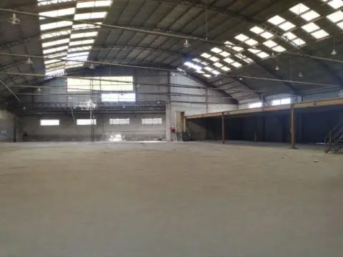 Nave industrial en Carrer Ribesalbes, 52